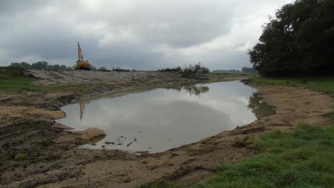 Restauration d'une lame d'eau plus importante par curage de la boire.